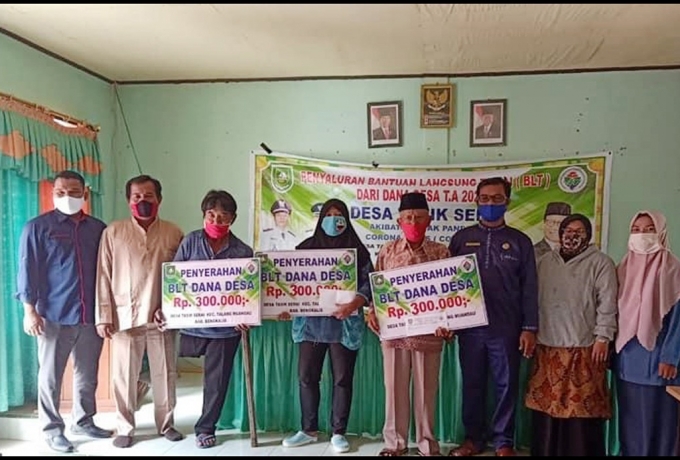 PEMBAGIAN BANTUAN LANGSUNG TUNAI (BLT) TAHAP IV SENILAI RP.300.000